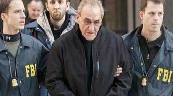 家中大小宝|传奇卧底加西亚,潜伏24年,不禁喊话上级:再不收网我就成老大了