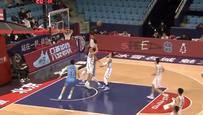 林書豪|首鋼版詹眉連線！林書豪助飛高塔暴扣，被重點(diǎn)盯防半場(chǎng)6中0