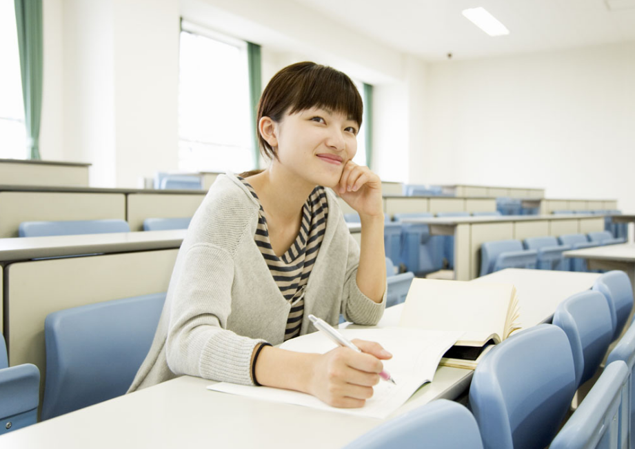 医生|23岁女子每天“857”,不幸患癌,医生:甲状腺或已“烂如渔网”