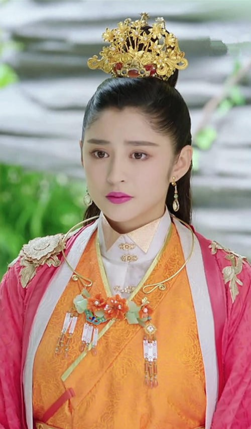 李心艾|李心艾，曾是周杰伦最美女主，现在她的身材和早前的她，胖若两人