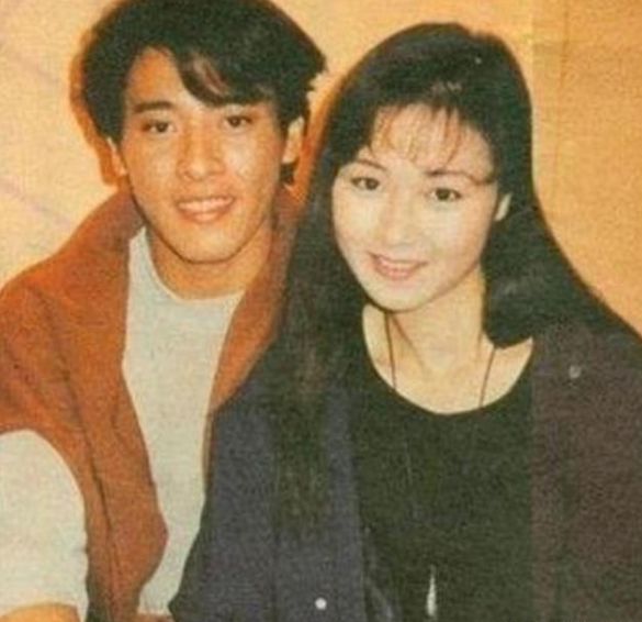 吕颂贤|明星夫妻为了不变老，坚持26年无子无肉，今54岁合照不敢认