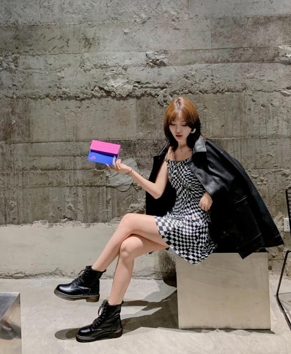 穿衣搭配|通勤不知道怎么穿？显瘦又高级的马丁靴为你搞定职场穿搭！