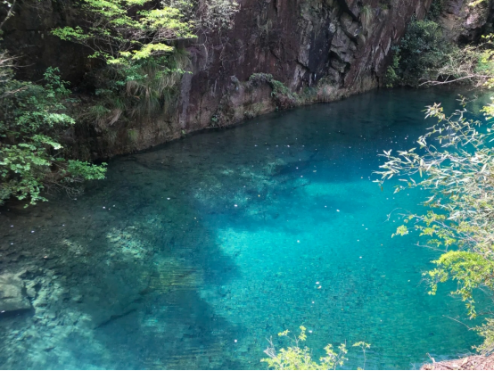 桐庐 杭州“后花园”的桐庐，是烟火人间的“桃花源”，被大自然征服