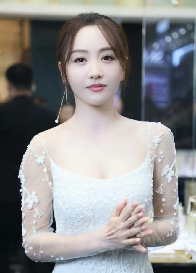 杨蓉|她是最懒明星，一休息就是半年，颁奖懒得去，却没人敢说她耍大牌