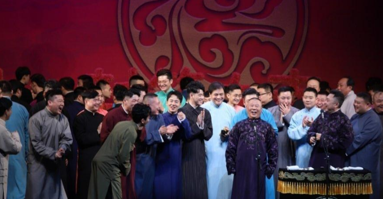 郭德纲|郭德纲为何不捧他了？改捧秦霄贤孟鹤堂，飘了加丑捧不起来