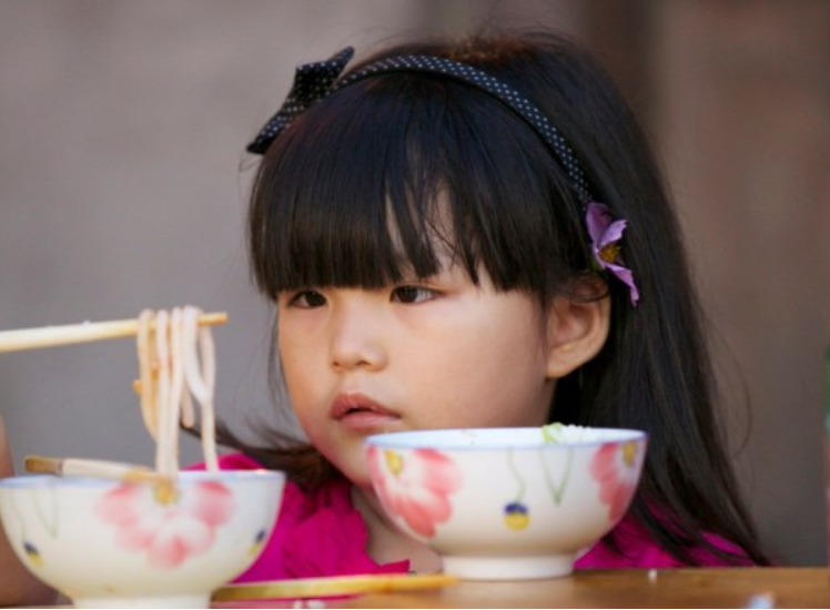 王诗龄|有种“整容”叫长大,11岁王诗龄瘦身成功,“竹竿腿”太惊艳