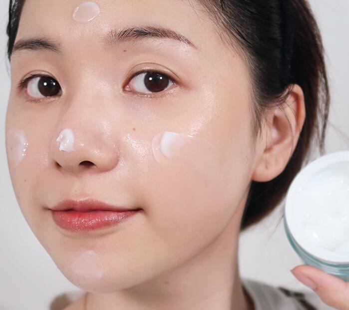 穿衣搭配 基础护肤的正确步骤是什么？许多人都搞错了，难怪皮肤暗沉又粗糙