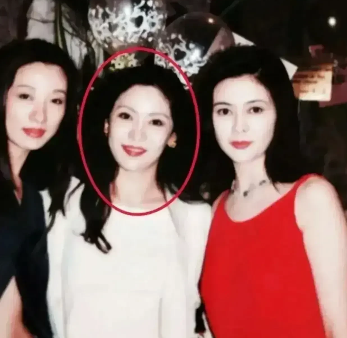 向华强|当年，向华强刚结婚没几年就爱上关之琳，向太只用一招就拆散他们