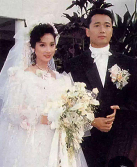 苗侨伟|她是苗侨伟的女儿，常年在国外游学生活，凭自己的努力闯出一番事业