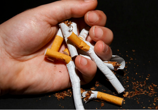 饮食|尼古丁“最怕”1物，吸烟的人若能敞开吃，尼古丁不敢惹，给肺部“洗个澡”