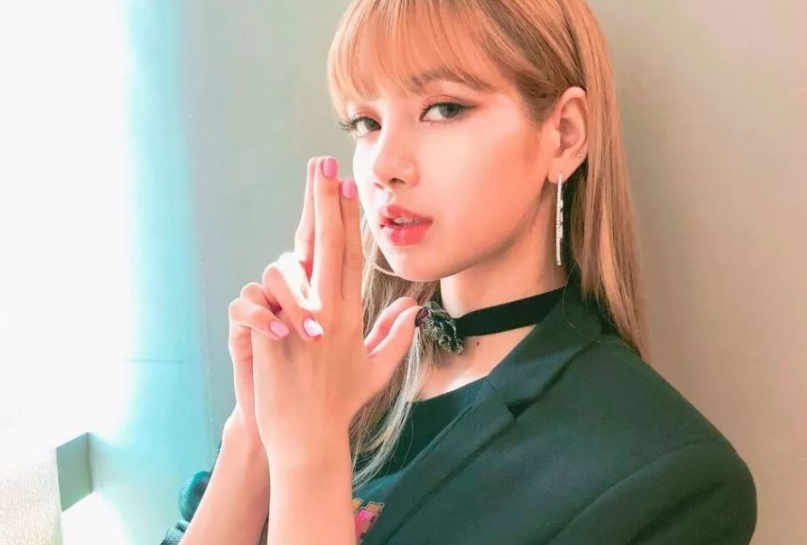 化妆|女生是要学画点淡妆的，可以不化，但必须要会化