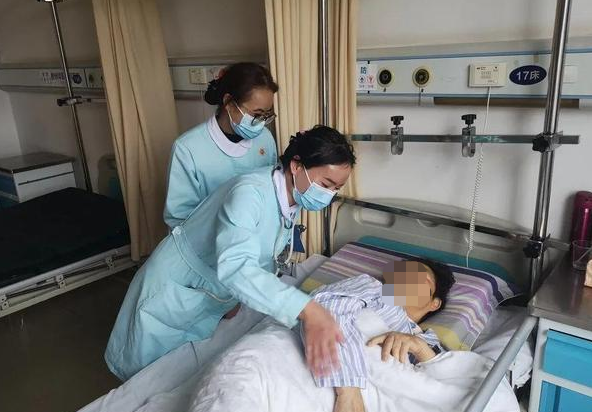 养生|52岁阿姨便秘10年,患肠癌离世,医生:“1物”吃太多,是自毁肠