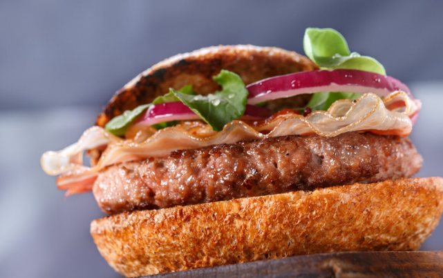 八段锦|一家三口患甲状腺癌？医生惋惜：1道菜比辣椒还伤甲状腺，赶紧扔