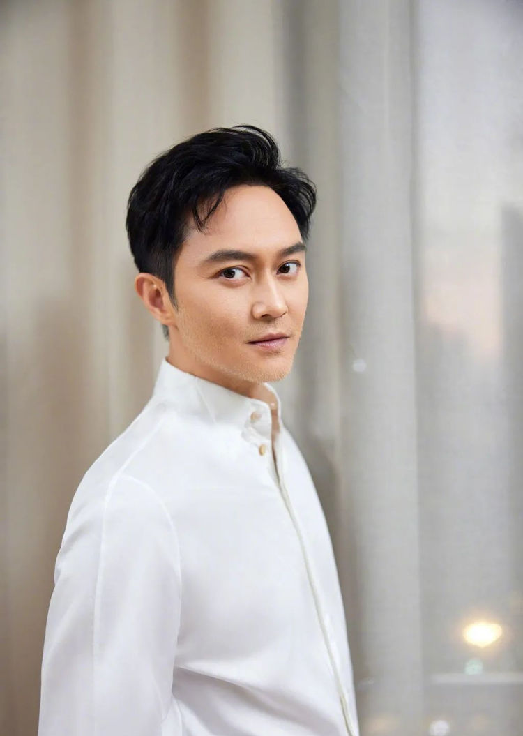 蔡依林|张雨绮提小男友?关晓彤冷落鹿晗?张智霖忙推新剧?李纯分奖?