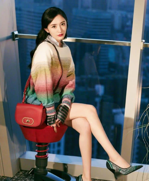 小智时尚 \＂少女\＂杨幂的穿搭，究竟有多时尚, 快来一起看看吧