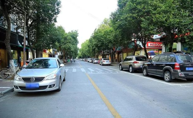 穿山甲 同事1个月请丧假3次，领导说你家亲戚死光了然后被打，做的对吗？