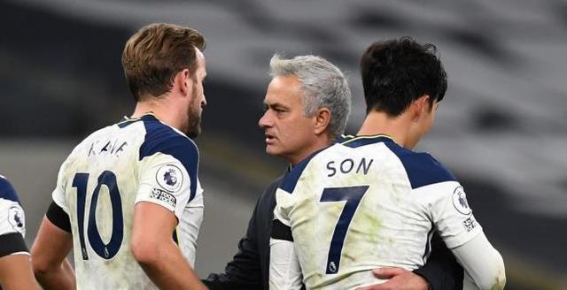 凯恩|哈兰德再见!9号魔咒解除!蓝军豪掷1.5亿抢英格兰队长,穆鸟哭了