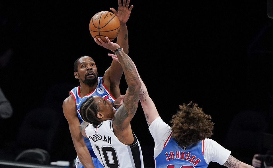 詹姆斯·哈登|18分11助7板2断2帽！哈登复出带队8人上双，波波维奇缴械投降