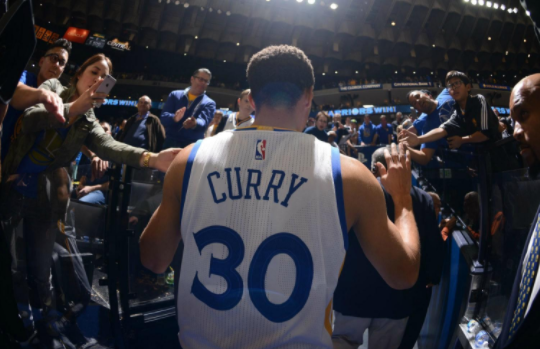 科比·布莱恩特|一人一城价值几何?石佛2.4亿,科比3.3亿,他还没退役就3.5亿