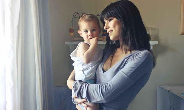 当妈愛生活 最“年轻岳母”走红，女儿婚礼哭得梨花带雨，网友：哭也美