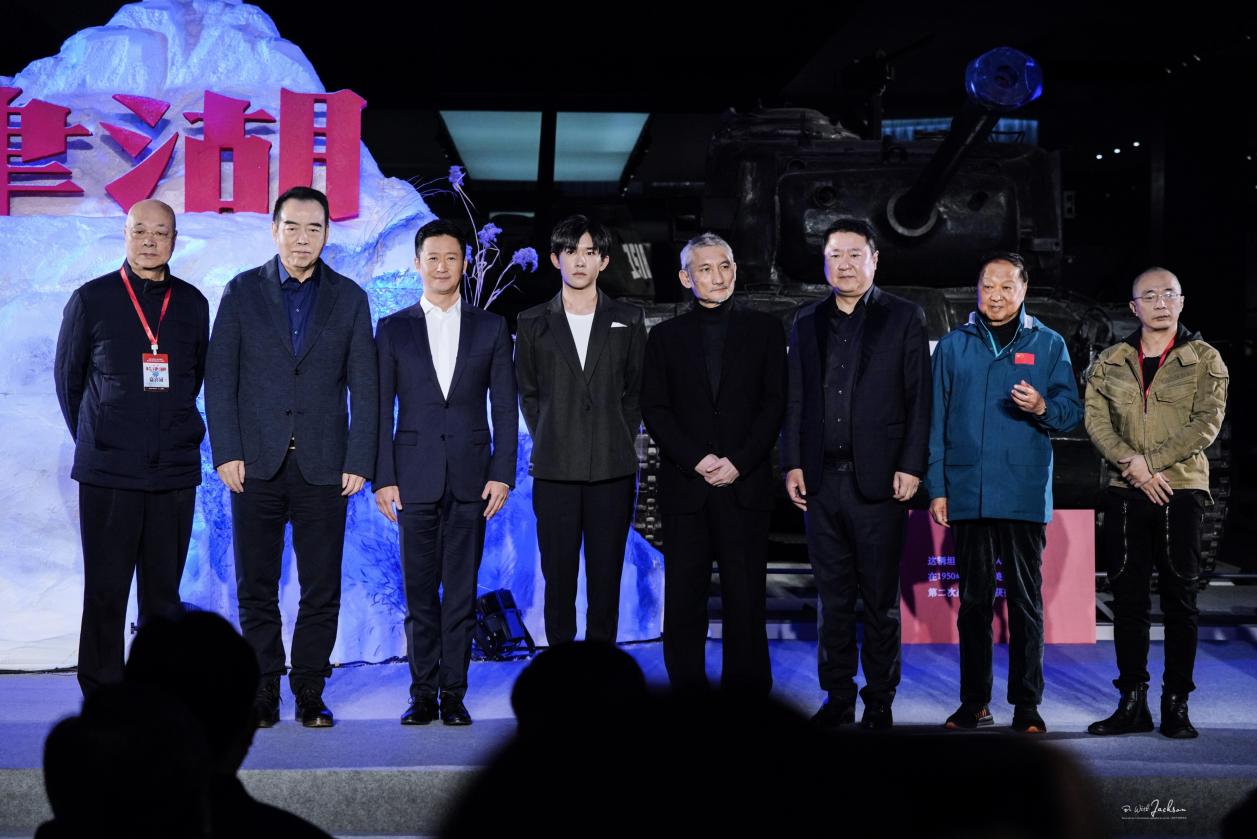 长津湖|没白等！《长津湖》直接戳破21世纪中国战争电影的“天花板”！