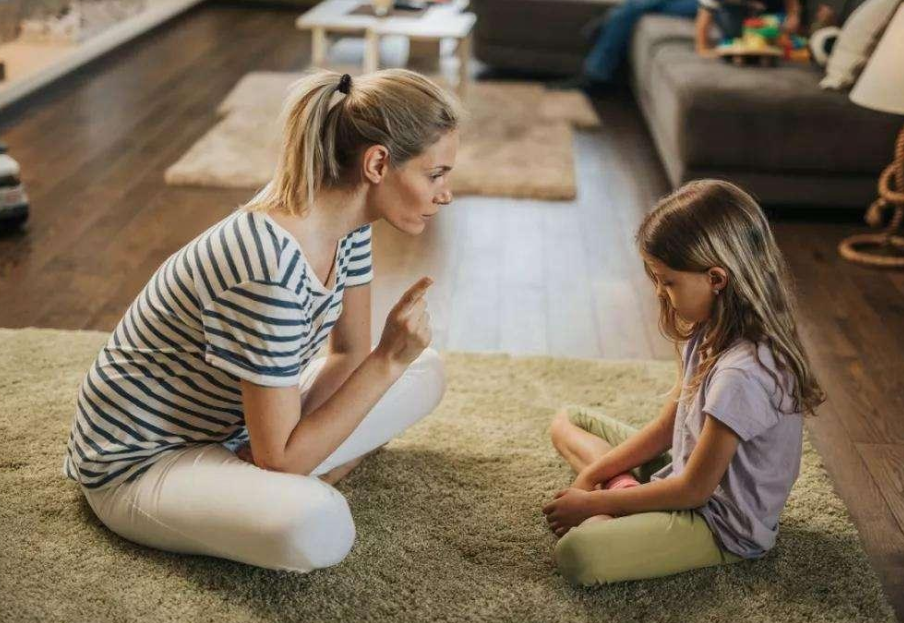雷二有料|分离焦虑，不仅发生在幼儿园初期，在幼儿园中后期也会出现