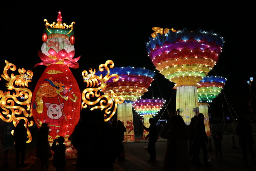 睿齐的爸爸|作为父母的你知道孩子为什么会缺乏安全感吗?缺乏安全感造成的后果是什么呢?这篇文章给你答疑解惑