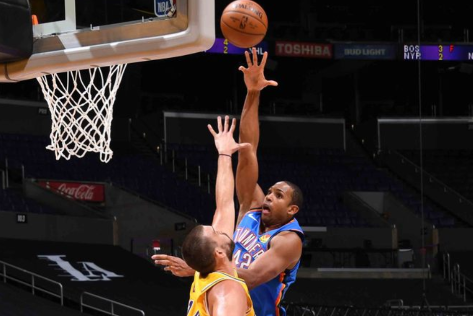 湖人队|湖人打加时上瘾！6连胜背后暗藏两大危机，不是詹姆斯体能问题