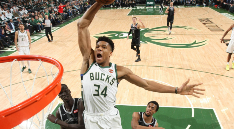 篮网队|大战一触即发! 篮网、雄鹿球员身高及季后赛首轮场均得分大对比！