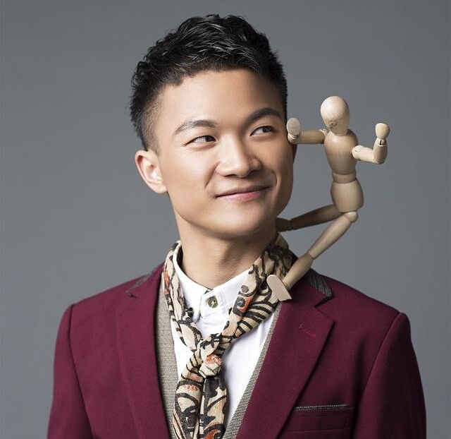 周深|周深未来的路该往哪走？做实力歌手不会原创，做流量明星又没颜值