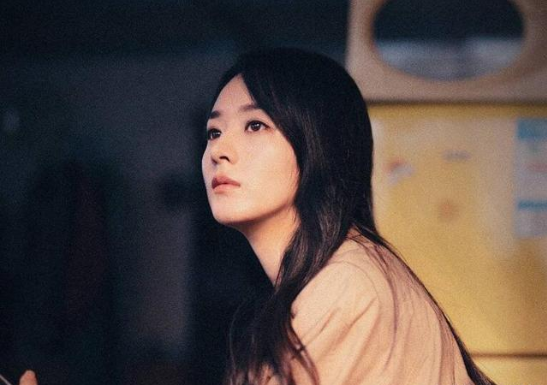 肖战|赵丽颖的两部剧很有意思。悬疑片有好有坏。真正的戏剧都是接地气的。