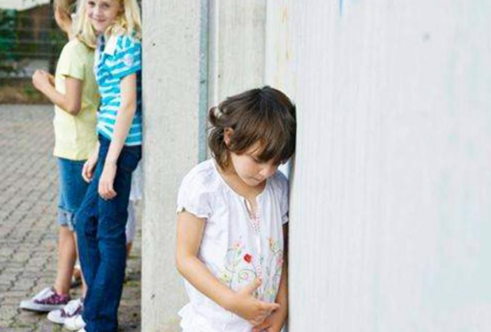 雷五有料|家长希望孩子自信阳光， 要注意好教育方法，能够让孩子养成自信心