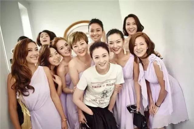 眼霜|春夏到底适合什么颜色的口红？这期就来告诉你