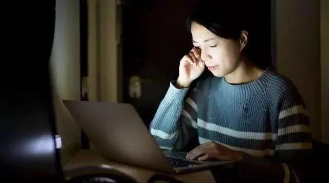 护肤|女性过了40别太省，2种食物可多吃，皮肤科主任：或能除皱护肤