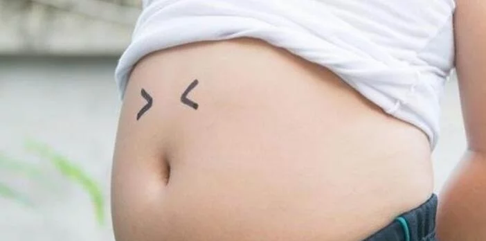 橙子正能量 怀孕后孕妇从这周开始显怀，如果肚脐没有这种表现，说明很有福气