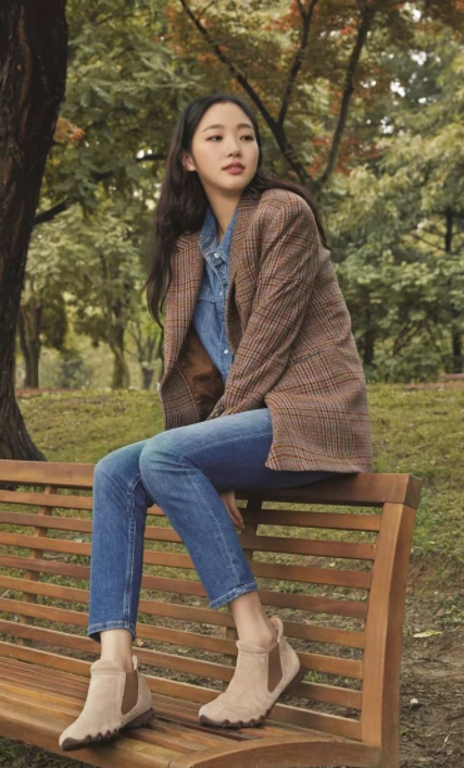 深者入戏啊 百变女孩金高银，穿衣简直太时髦，也能处处帮我们体现个性