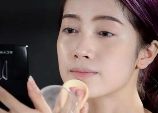 好物官|女人再懒也要记住：出门尽量化“淡妆”，教你正确顺序，简单漂亮
