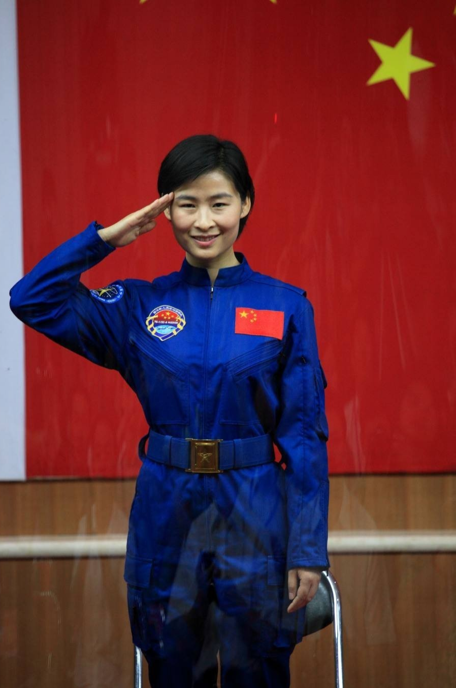 刘洋|中国首位女航天员刘洋近况，丈夫帅气露面，生活现状让人羡慕不已