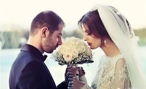 玄何师傅|2023年桃花朵朵，爱神眷顾的生肖