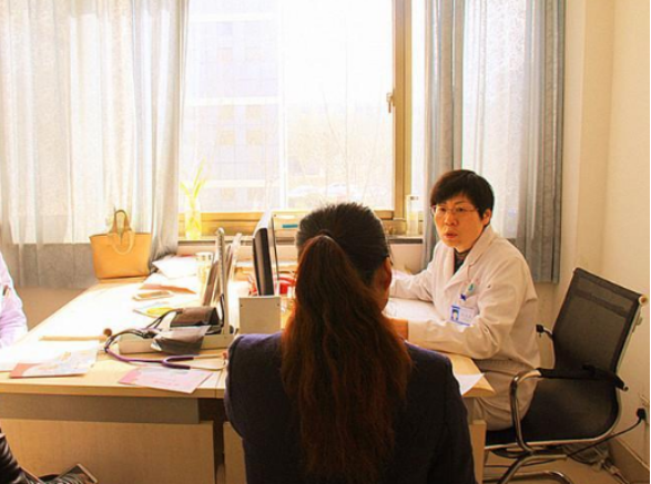 医学小栈 35岁二胎妈妈“内卷”3年，确诊宫颈癌不幸离世，医生：“内卷”害人不浅