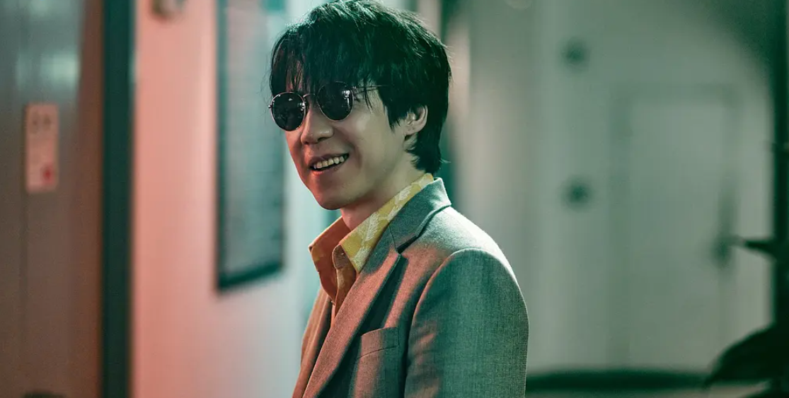 扫黑风暴|?《扫黑风暴》或将下架？部分镜头违反广电禁令，张艺兴可太惨了