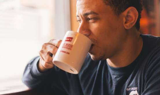 痛风|无论男女，排尿时有“3个异常”，肾脏或早已被“掏空”，尽早检查