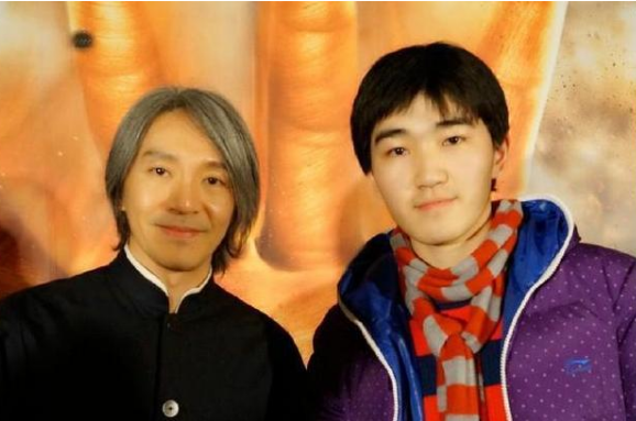 周星驰|山寨“周星驰”一夜走红？不仅模仿还翻拍星爷经典，如今却成这样