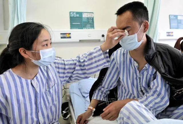 医生|95后夫妻新婚一年，双双患甲状腺癌，医生：早起“1事”怎能常做