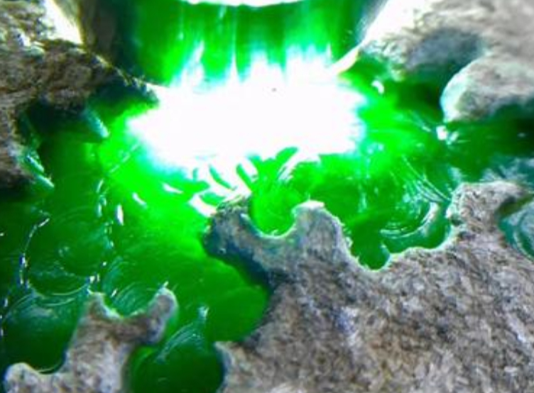 翡翠|翡翠赌石原料大解析，原来有这么多种类，你都知道吗？