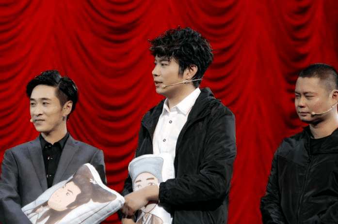 沈腾|比沈腾先火的开心麻花一哥，自以为很红就闹解约，5年后查无此人