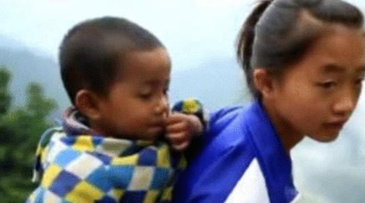 梁小友|《变形计》中“神仙妹妹”，受校园暴力被迫辍学，今活成了这样？