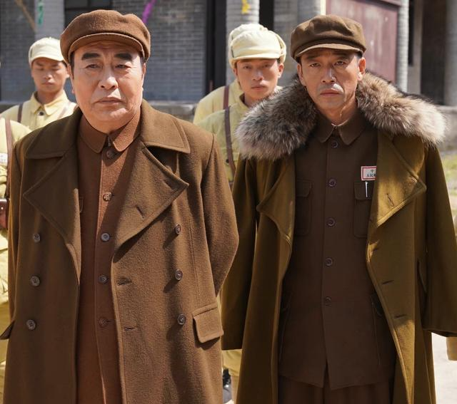 香山叶正红|《香山叶正红》选角敷衍，非特型演员演开国将帅，草台班子既视感