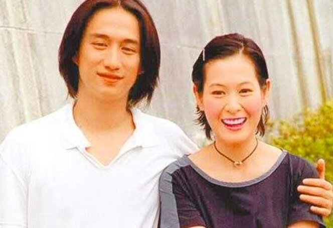 2004年，黃磊結婚前夕，致電劉若英內容流出：你要是不同意，我就不結瞭-圖5
