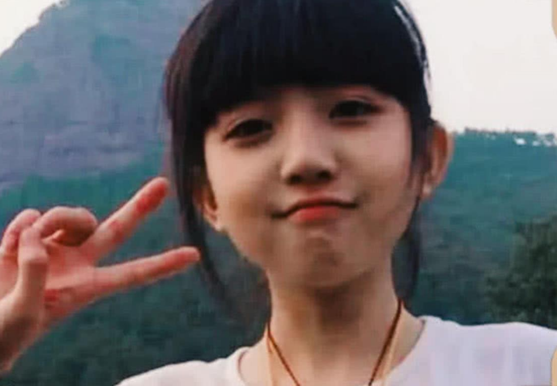 陈奕迅|曾红极一时的“剪刀手女孩”，富豪许诺等她10年，现在过得如何了？